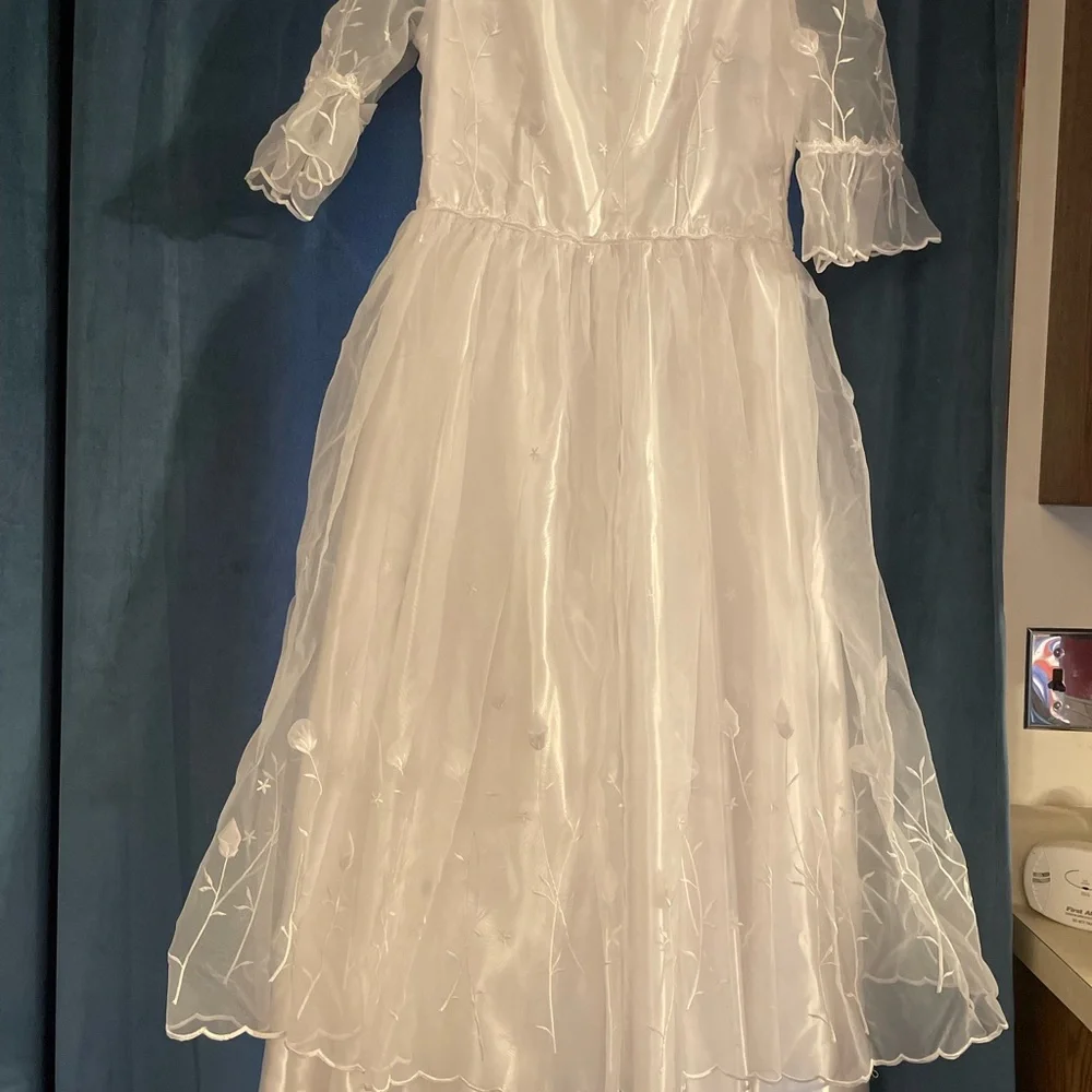 Dress - Picture 4 of 8